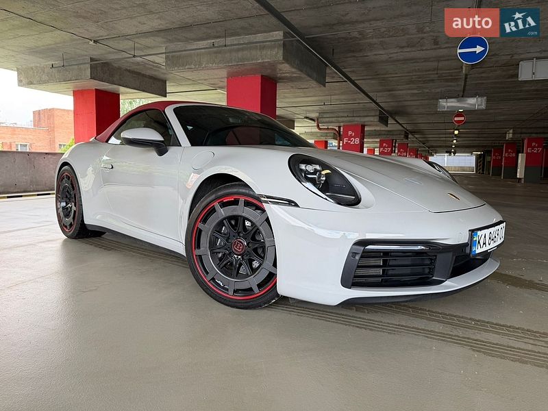 Porsche 911 2020