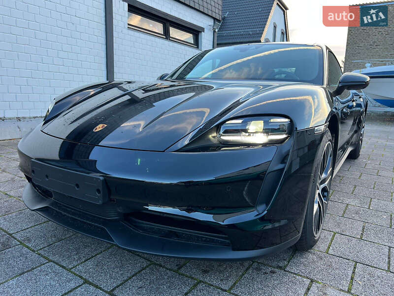 Porsche Taycan 2023