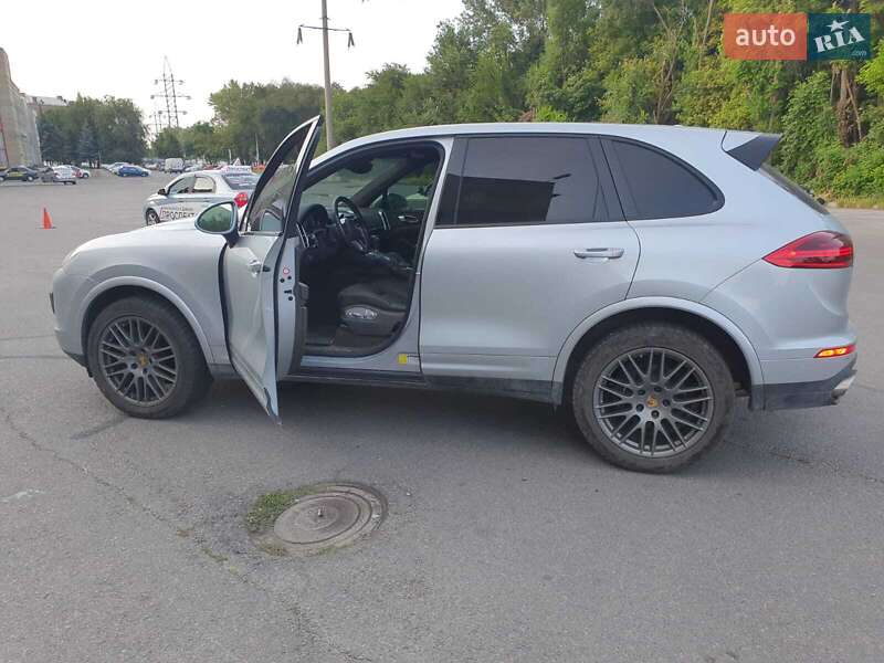 Porsche Cayenne 2016