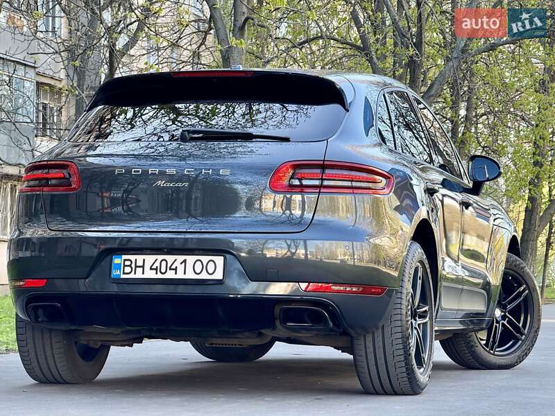 Porsche Macan 2016