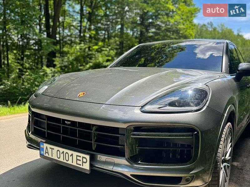 Porsche Cayenne 2021