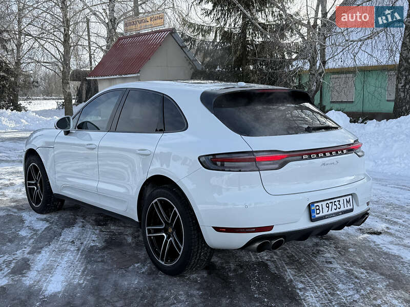 Porsche Macan 2021