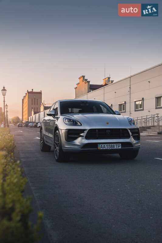 Porsche Macan 2021