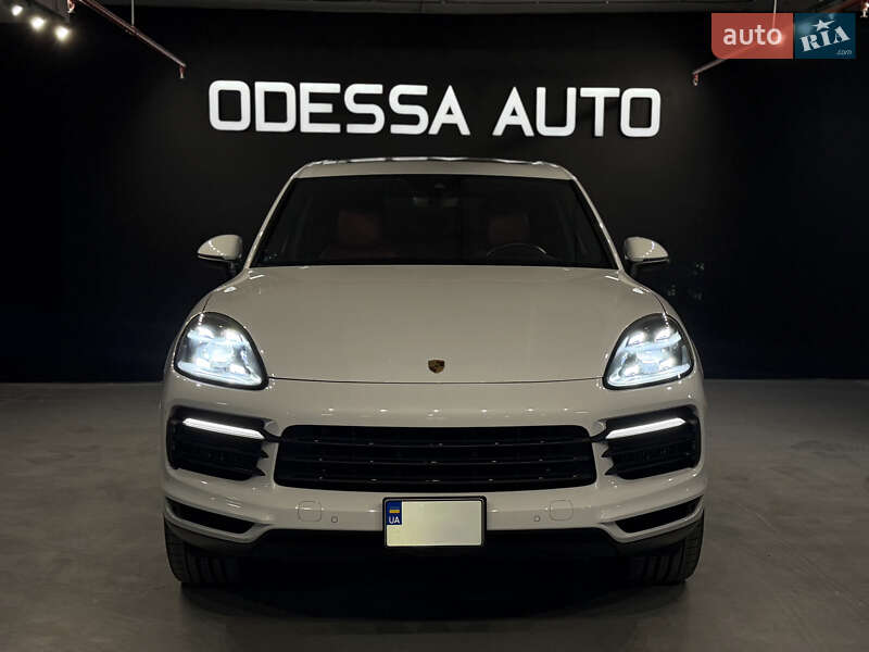 Porsche Cayenne 2021