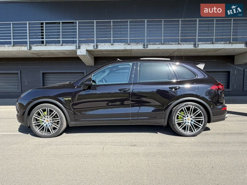 Porsche Cayenne 2016