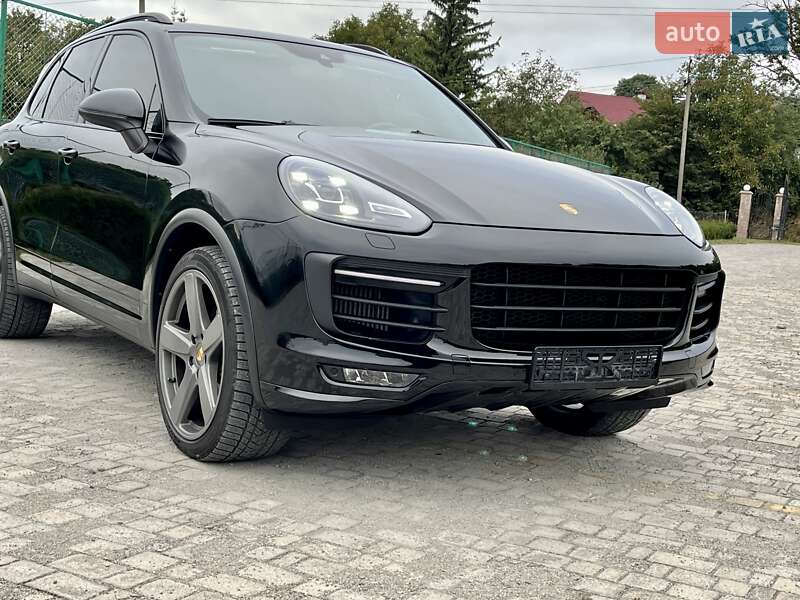 Porsche Cayenne 2015