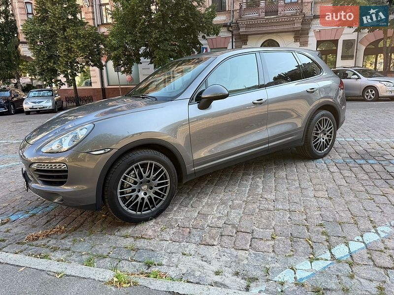 Porsche Cayenne 2011