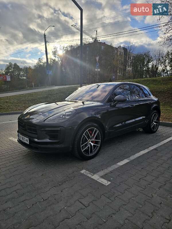 Porsche Macan 2023