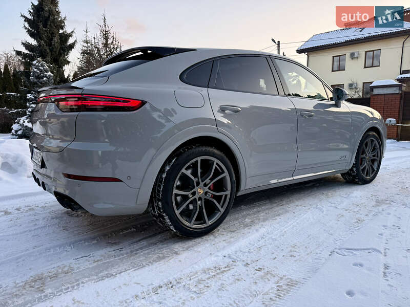 Porsche Cayenne 2022