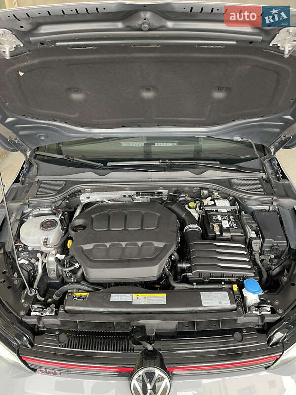Volkswagen Golf GTI 2024