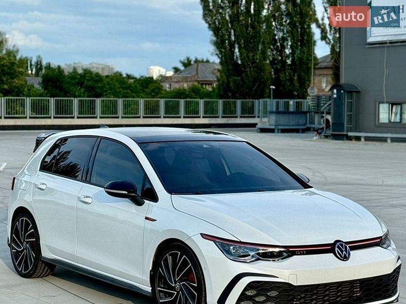 Volkswagen Golf 2023