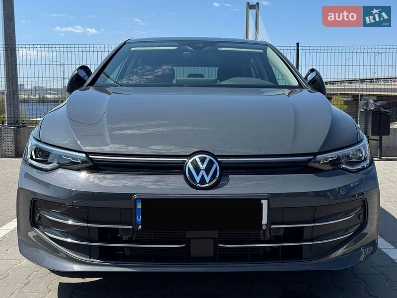 Volkswagen Golf 2024