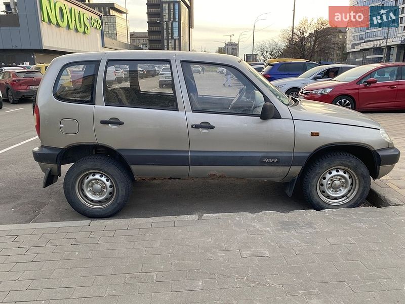 Chevrolet Niva 2008