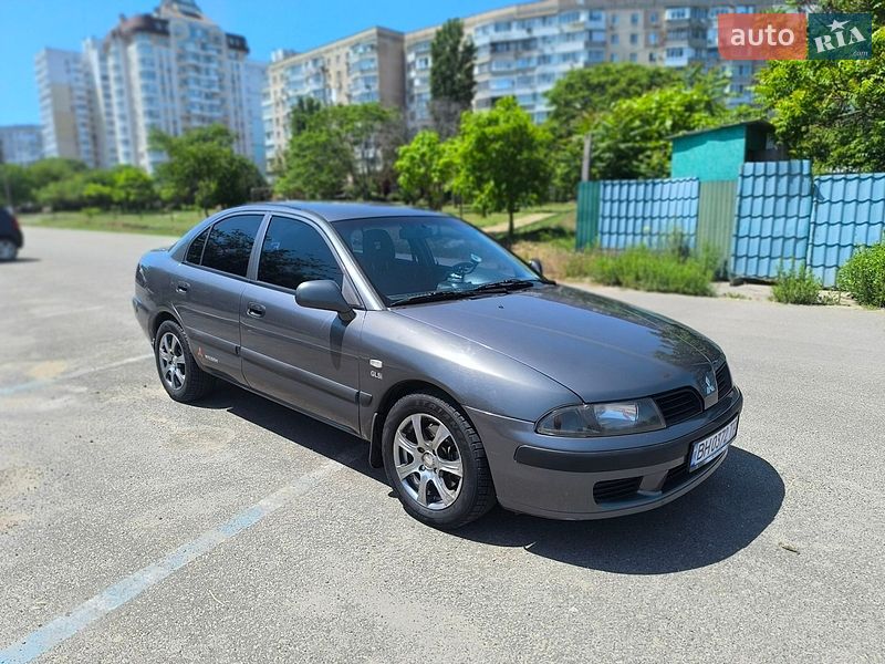 Mitsubishi Carisma 2003