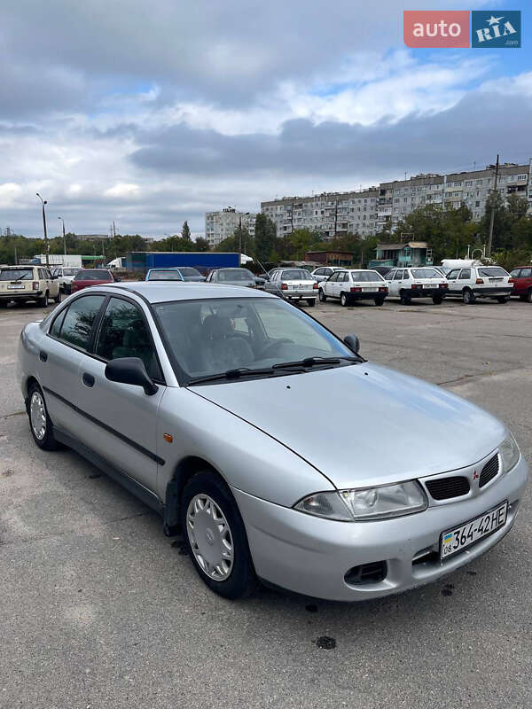Mitsubishi Carisma 1999