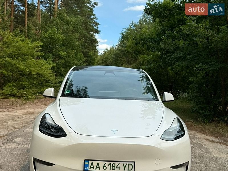 Tesla Model Y 2023