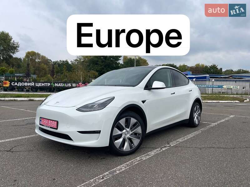 Tesla Model Y 2023