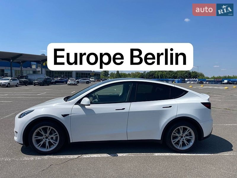 Tesla Model Y 2023