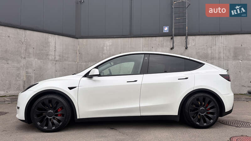 Tesla Model Y 2022