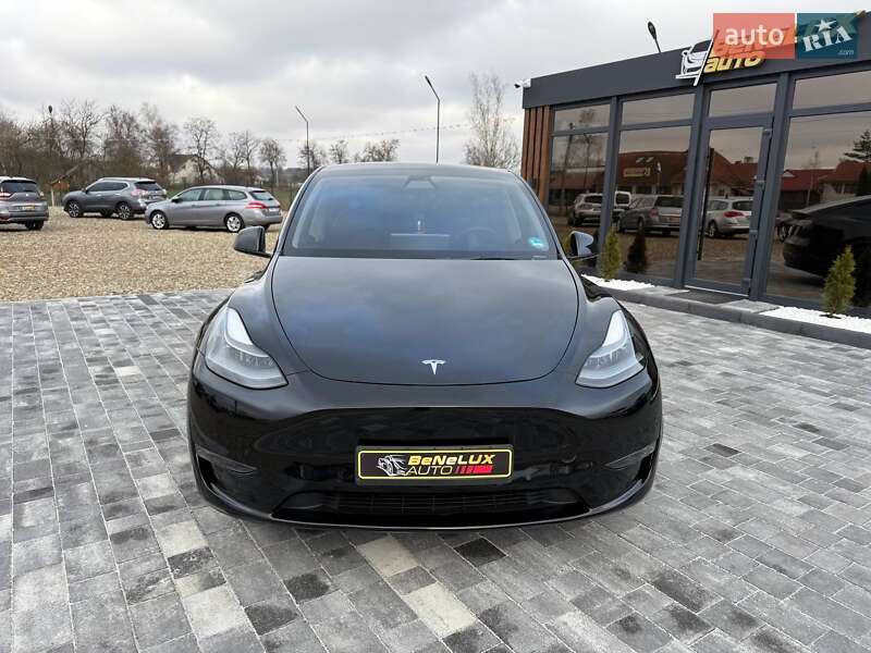 Tesla Model Y 2022