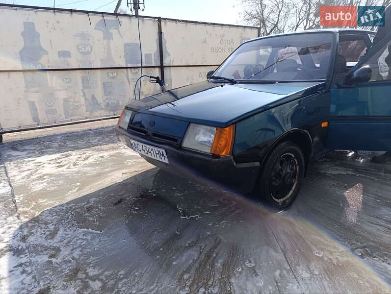 ЗАЗ 1102 Таврія-Нова 2001