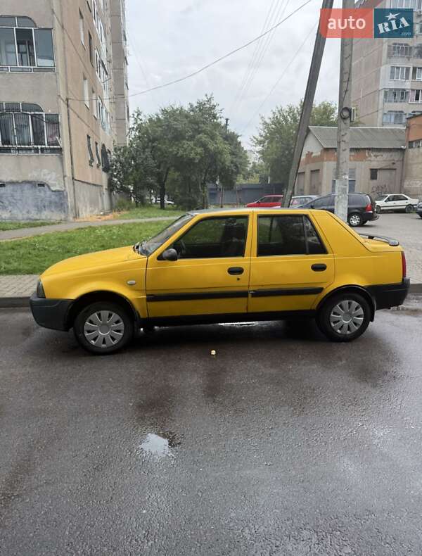 Dacia Solenza 2004