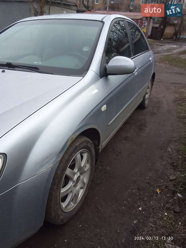 Kia Cerato 2005
