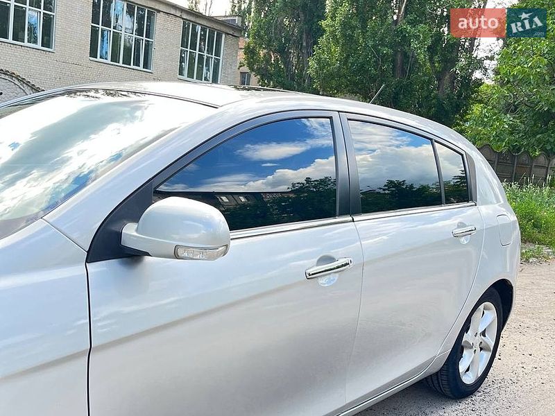Geely Emgrand 7 (EC7) 2013
