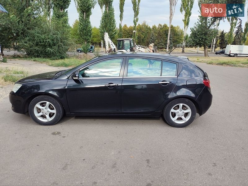 Geely Emgrand EC7-RV 2013