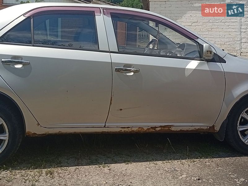 Geely MK 2011