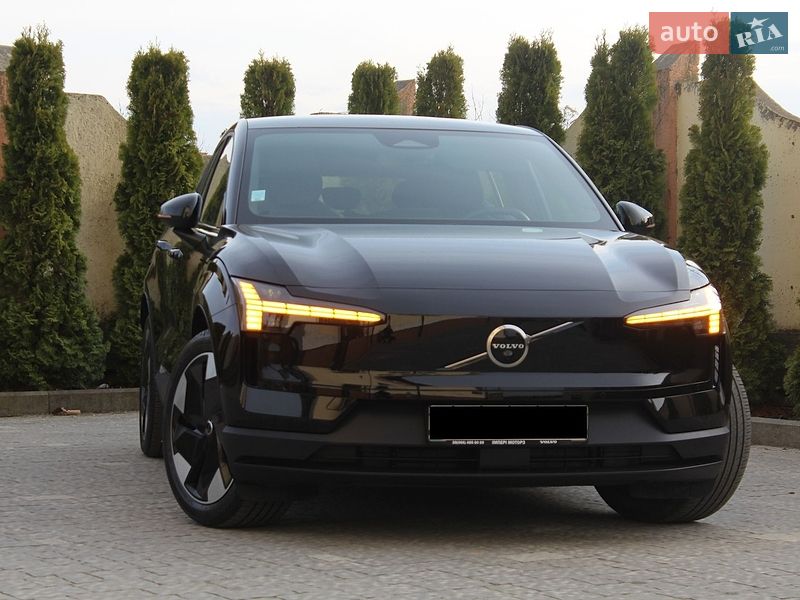 Volvo EX30 2024