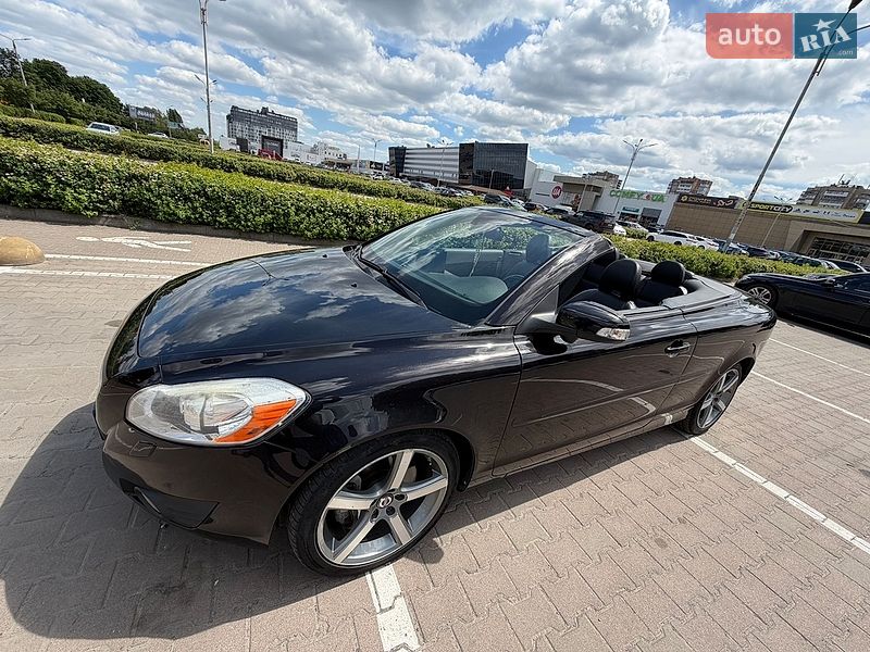 Volvo C70 2011