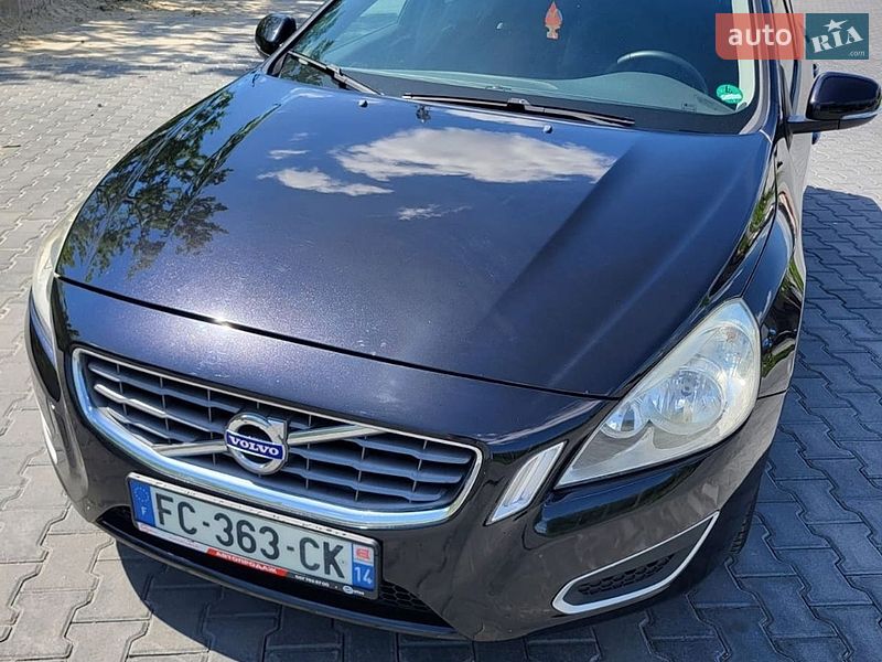 Volvo V60 2011