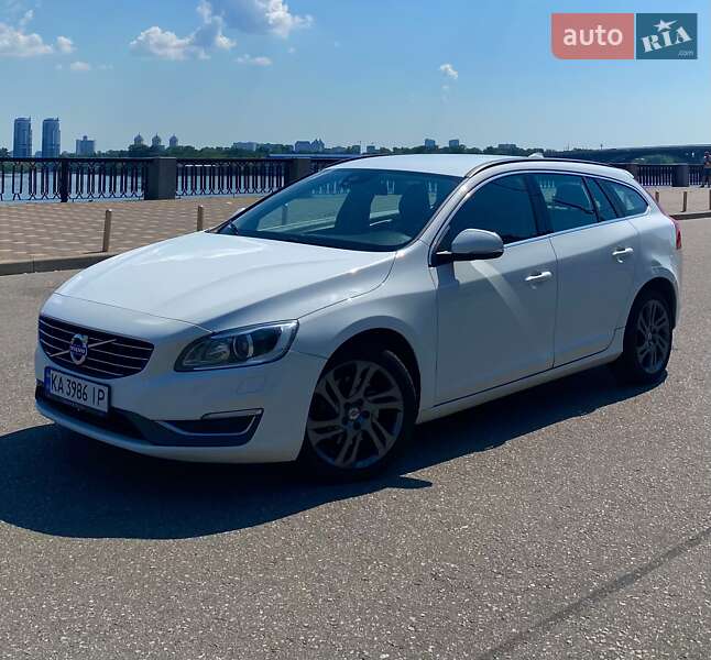 Volvo V60 2014