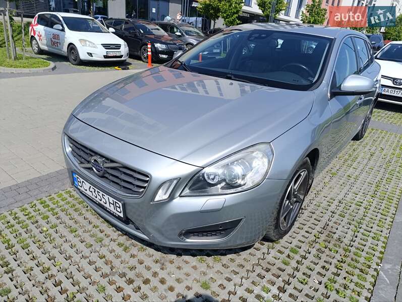 Volvo V60 2011