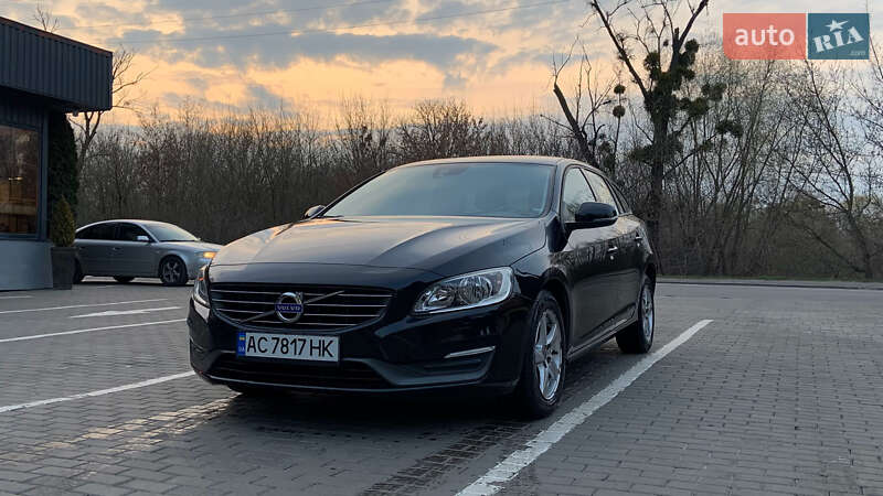 Volvo V60 2015