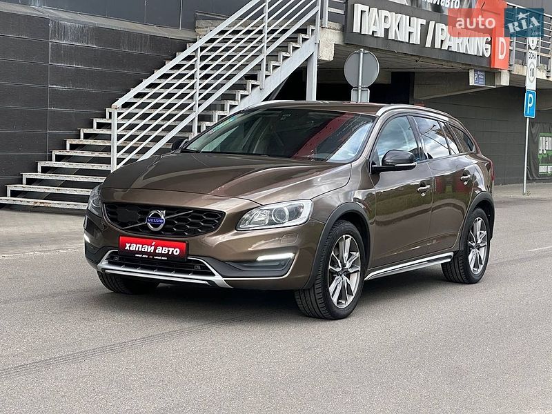 Volvo V60 Cross Country 2018