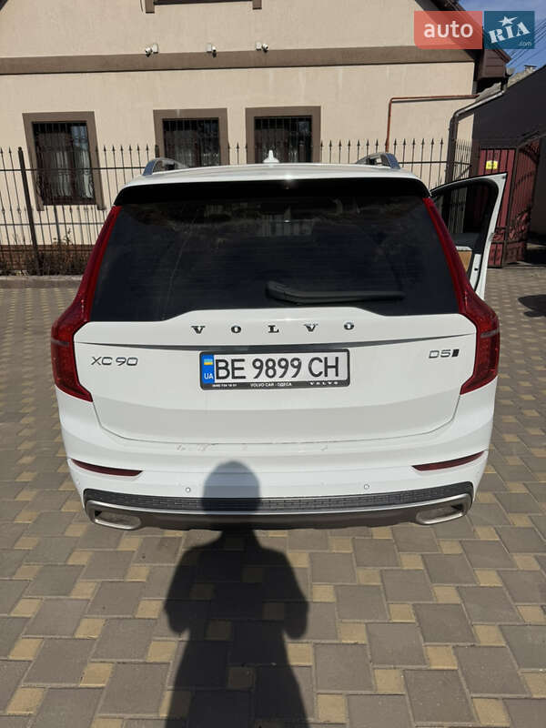 Volvo XC90 2019