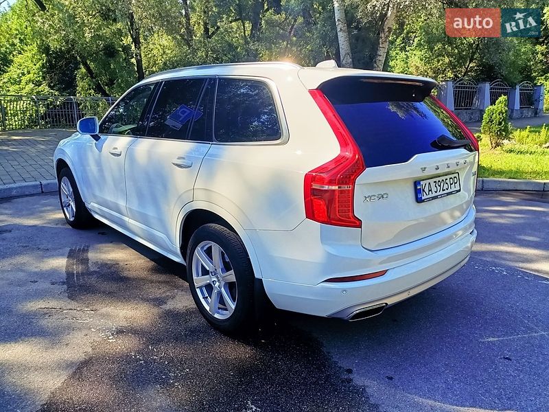 Volvo XC90 2019