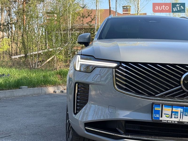 Volvo XC90 2025