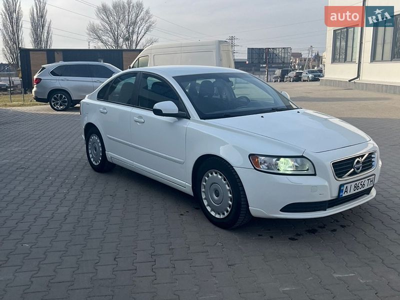 Volvo S40 2011