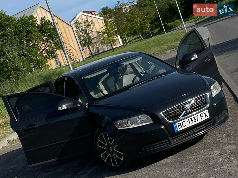 Volvo S40 2010