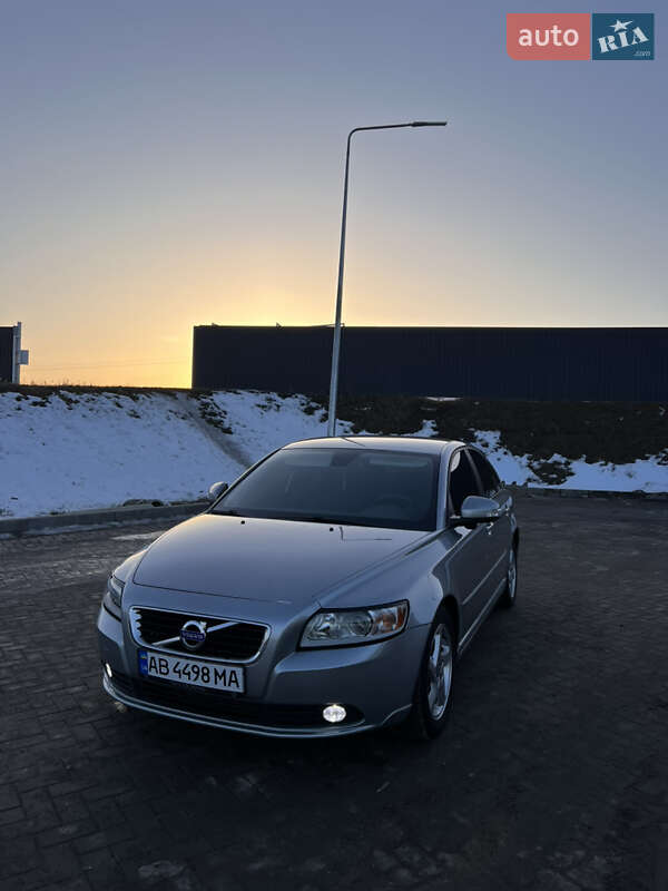 Volvo S40 2011