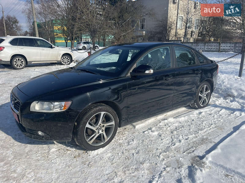 Volvo S40 2012