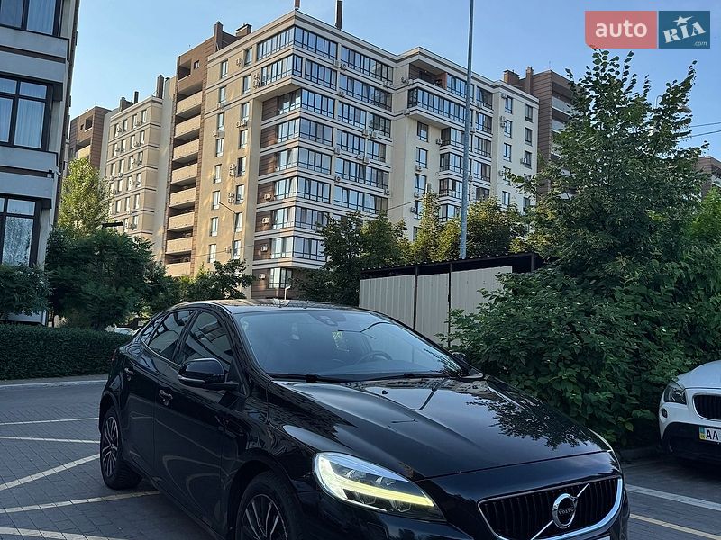 Volvo V40 2016