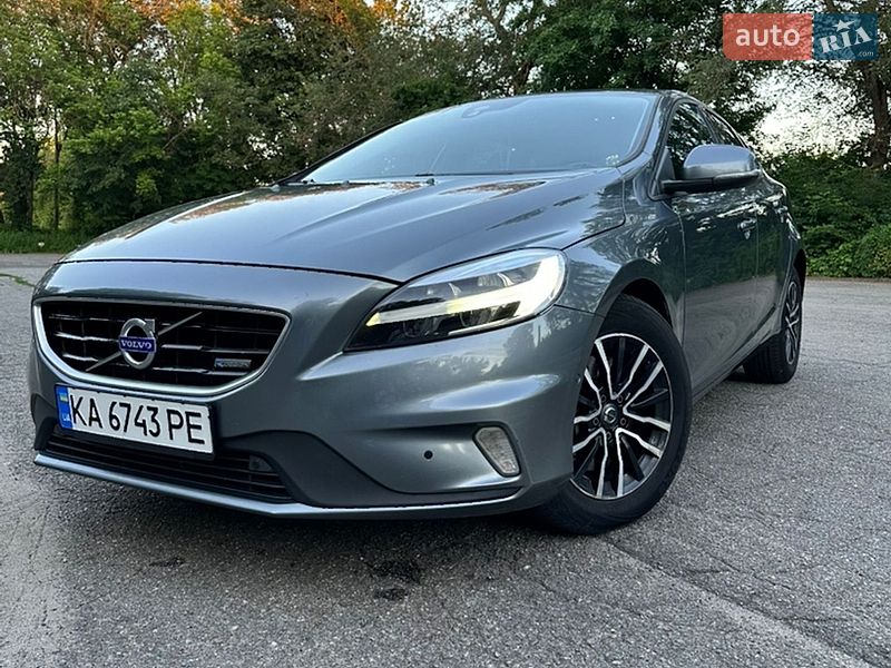 Volvo V40 2016