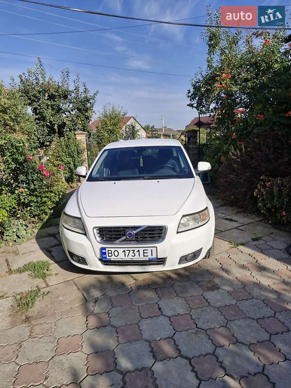 Volvo V50 2010