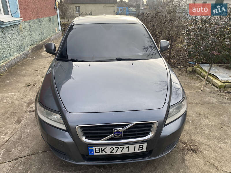Volvo V50 2010