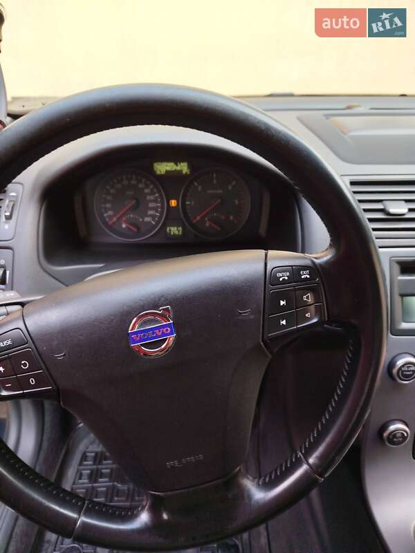Volvo V50 2010