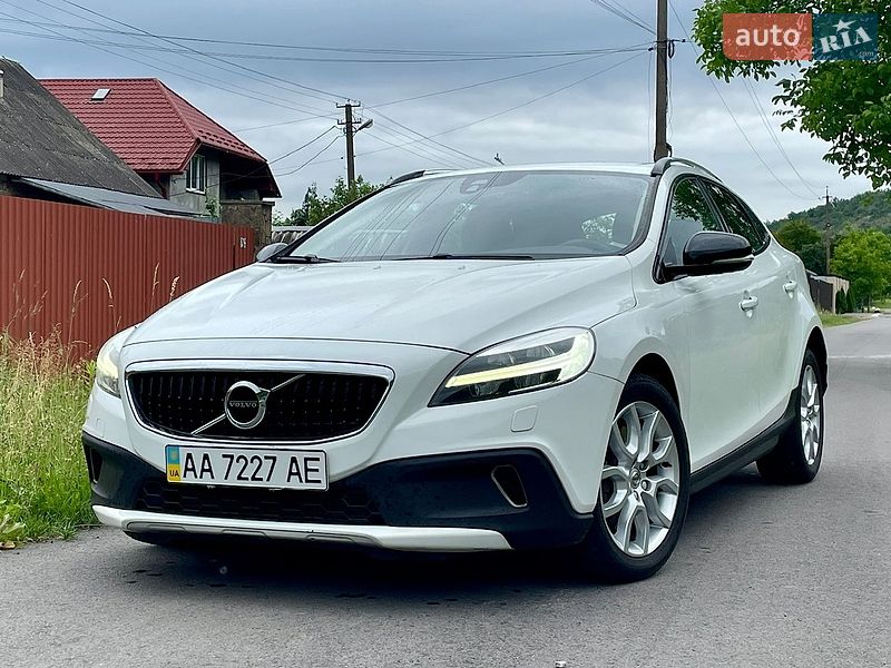 Volvo V40 Cross Country 2016